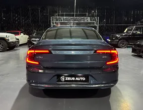 Volvo S90 2023