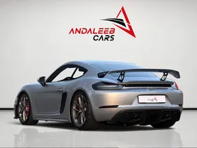Porsche Cayman 718 GT4 2022