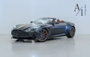 Aston Martin DB12 2025