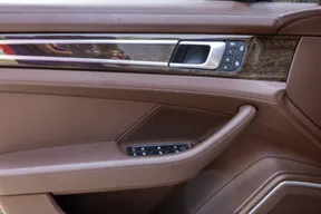 Porsche Panamera 2022