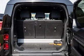 Land Rover Defender 90 2024