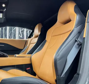 Aston Martin Vantage 2025