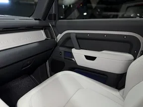 Land Rover Defender 110 2026