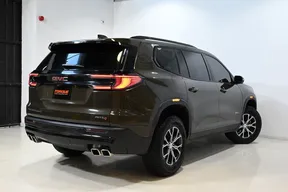 GMC Acadia 2024