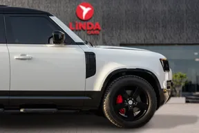 Land Rover Defender 110 2023