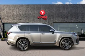 Lexus LX 700h 2025
