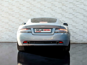 Aston Martin DB9 2010