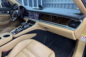 Porsche Panamera 4 Executive 2018