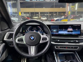 BMW X7 40i 2024