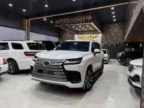 Lexus LX 700h 2025