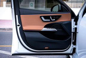 Mercedes-Benz E-Class 200 2025