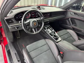 Porsche 911 Carrera GTS 2024