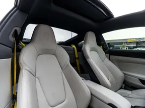 Porsche 911 Carrera 4 GTS 2023
