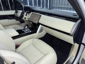 Land Rover Range Rover 2023