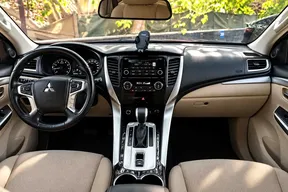 Mitsubishi Pajero Sport / Montero Sport / Shogun Sport 2016