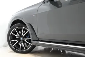 BMW X7 40 2022