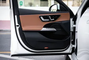 Mercedes-Benz E-Class 300 2026