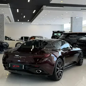 Aston Martin DB11 2020
