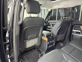 Land Rover Defender 110 2023