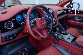 Bentley Bentayga 2024