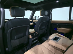 Land Rover Defender 110 2025