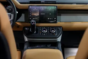 Land Rover Defender 2024