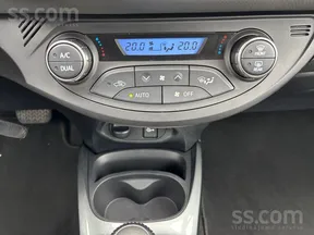 Toyota Yaris 2015