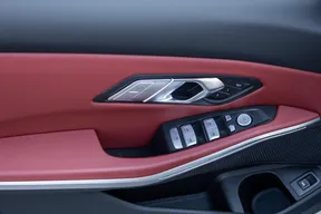 BMW 3 Series 318 2025