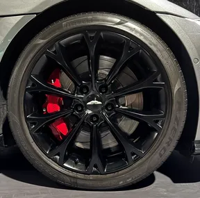 Aston Martin V8 Vantage 2019