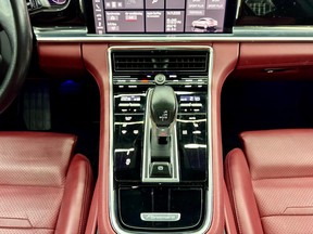 Porsche Panamera 2021