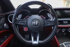 Alfa Romeo Stelvio Quadrifoglio 2019