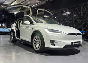 Tesla Model X 2018