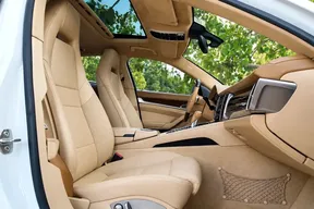 Porsche Panamera GTS 2013