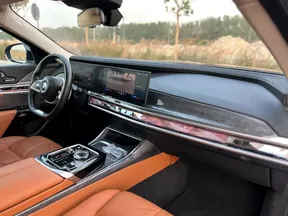 BMW 7 Series 735 2025