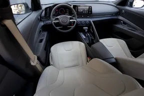 Hyundai Elantra / Avante 2023