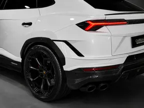 Lamborghini Urus 2024