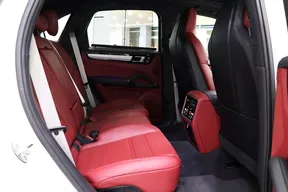 Porsche Cayenne 2023