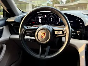 Porsche Taycan 2022