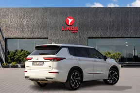 Mitsubishi Outlander / Airtek 2023