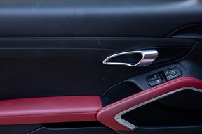 Porsche Cayman 718 2024