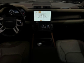 Land Rover Defender 110 2024