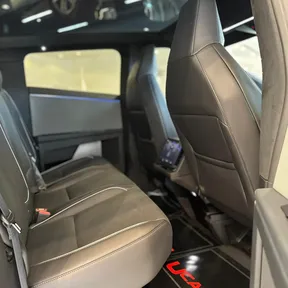 Tesla Cybertruck 2025
