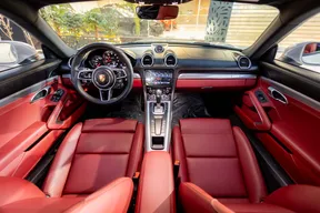 Porsche Cayman 718 2024
