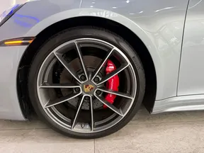 Porsche 911 Carrera 4S 2023
