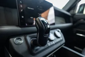 Land Rover Defender 110 2023