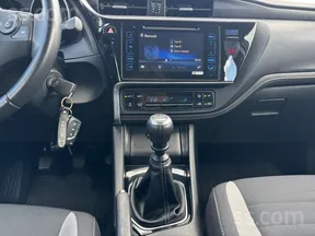 Toyota Auris 2016