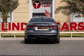 Jaguar XE 2020