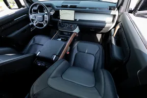 Land Rover Defender 90 2024