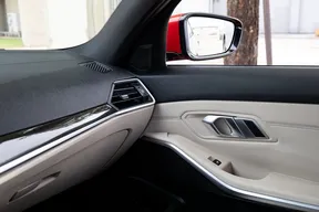 BMW 3 Series 330 2019