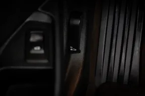 BMW 3 Series 330 2019